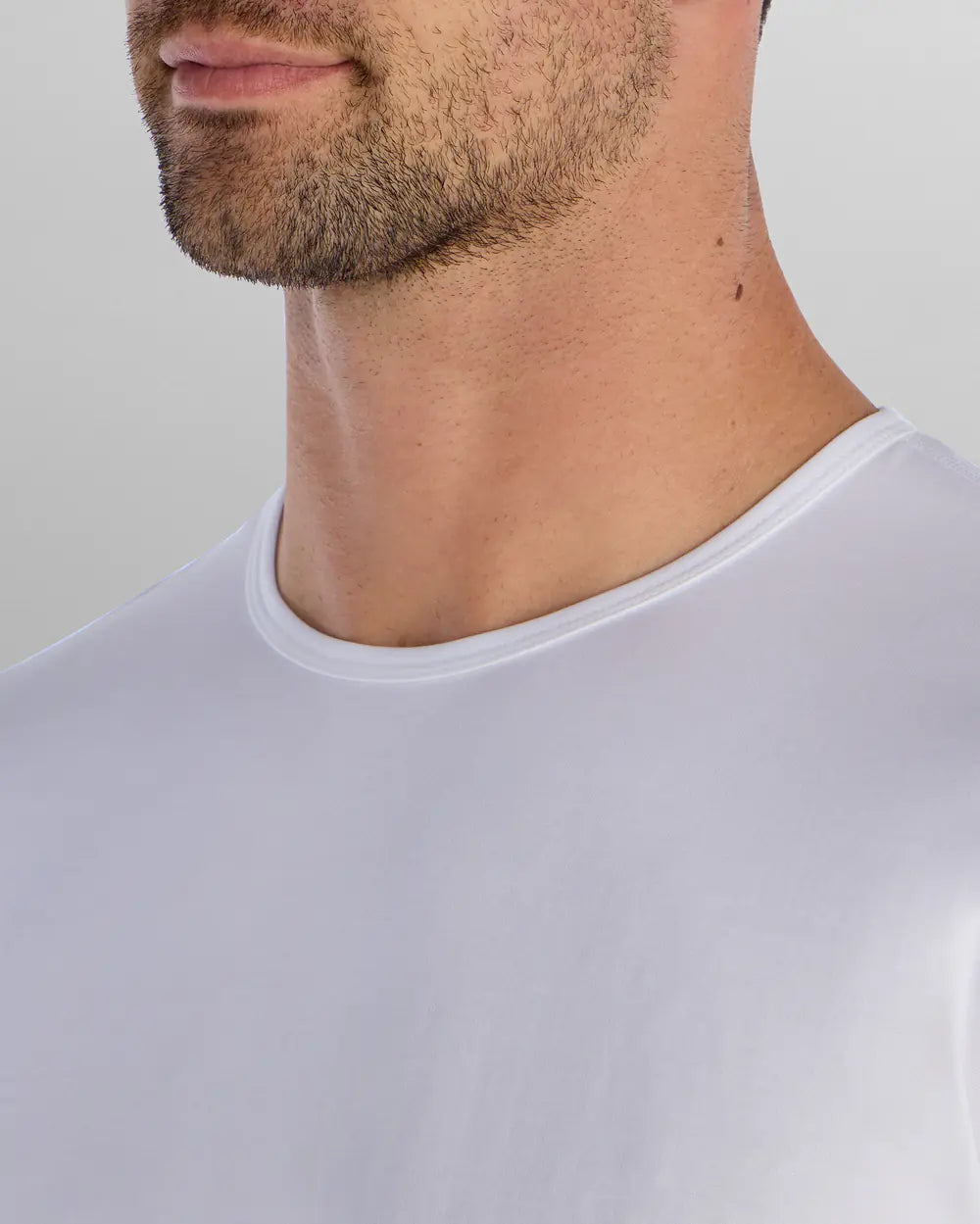 STRIDWOVE Everyday Short Sleeve Drop-Cut